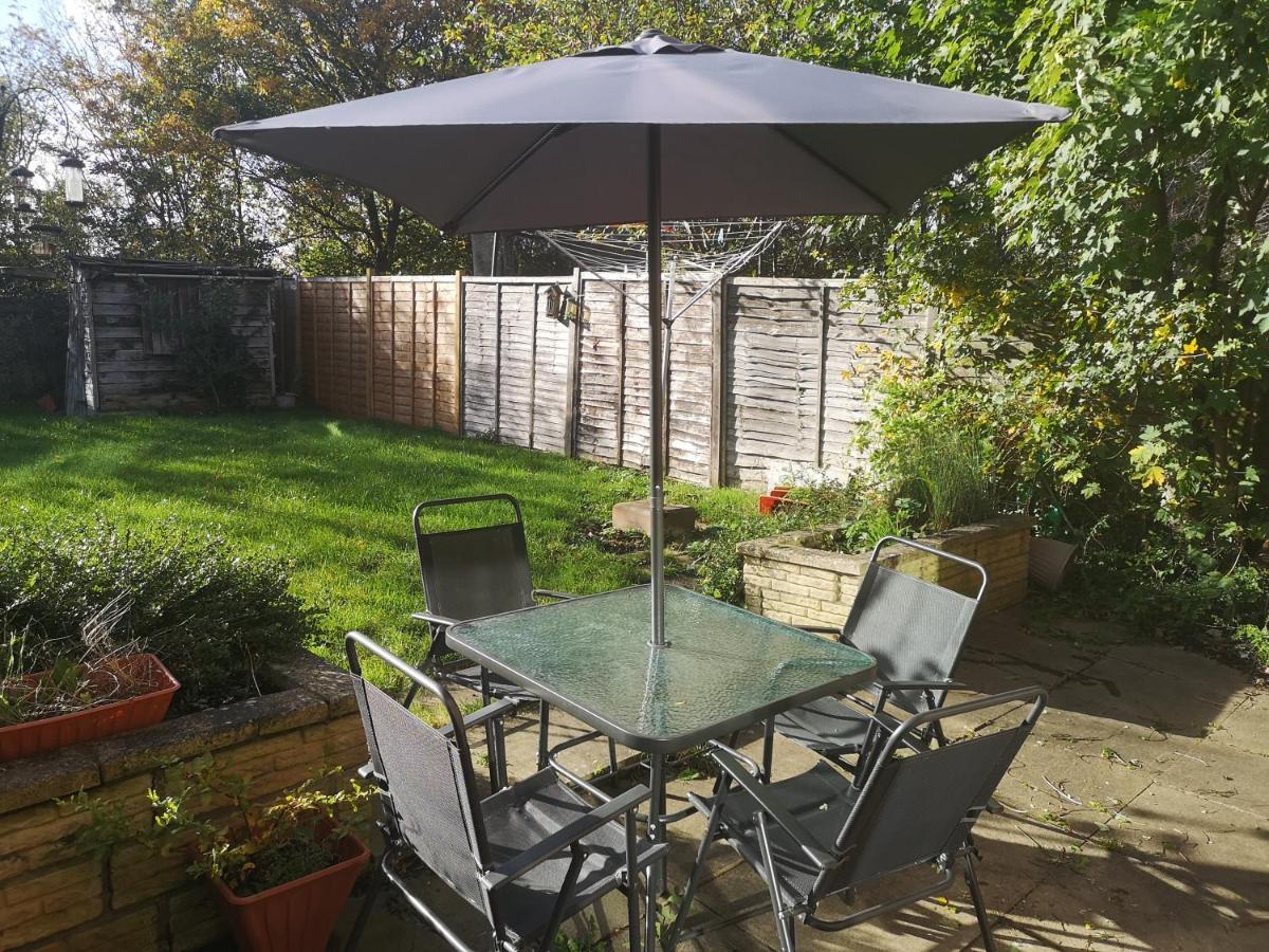 Contractor Accommodation- Central Mk Location Spacious Garden Fast Wifi Parking Milton Keynes Exteriör bild